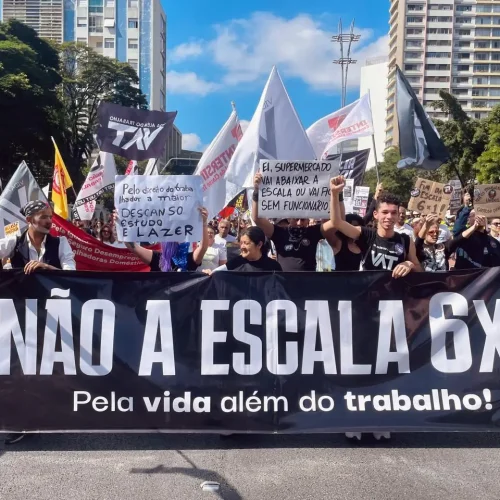 FIM DA 6×1, 1º DE MAIO E O CONGRESSO INIMIGO DO POVO